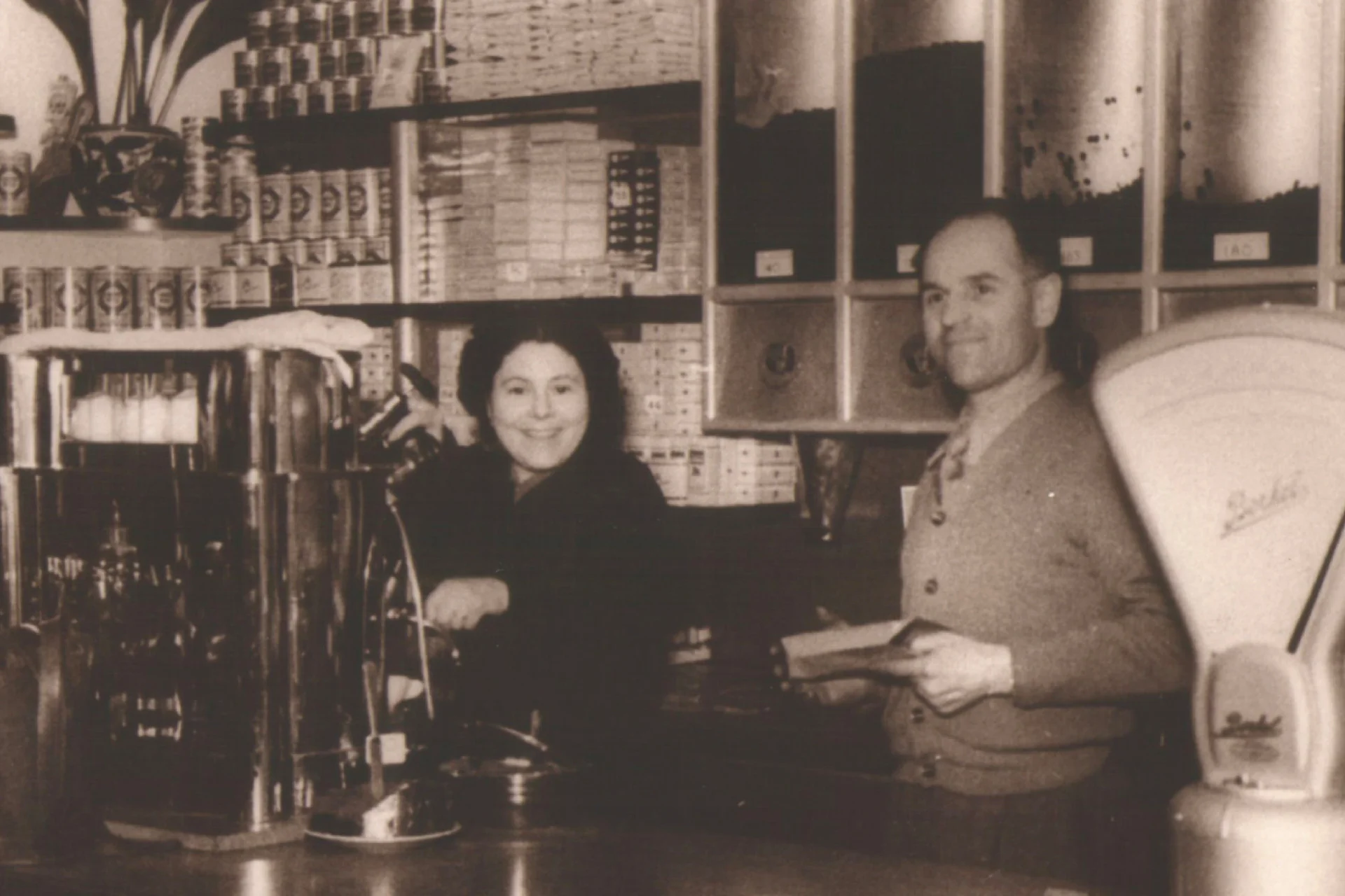 Ottorino e Maria Martinelli fondatori Omkafè 1947 Riva del Garda torrefazione