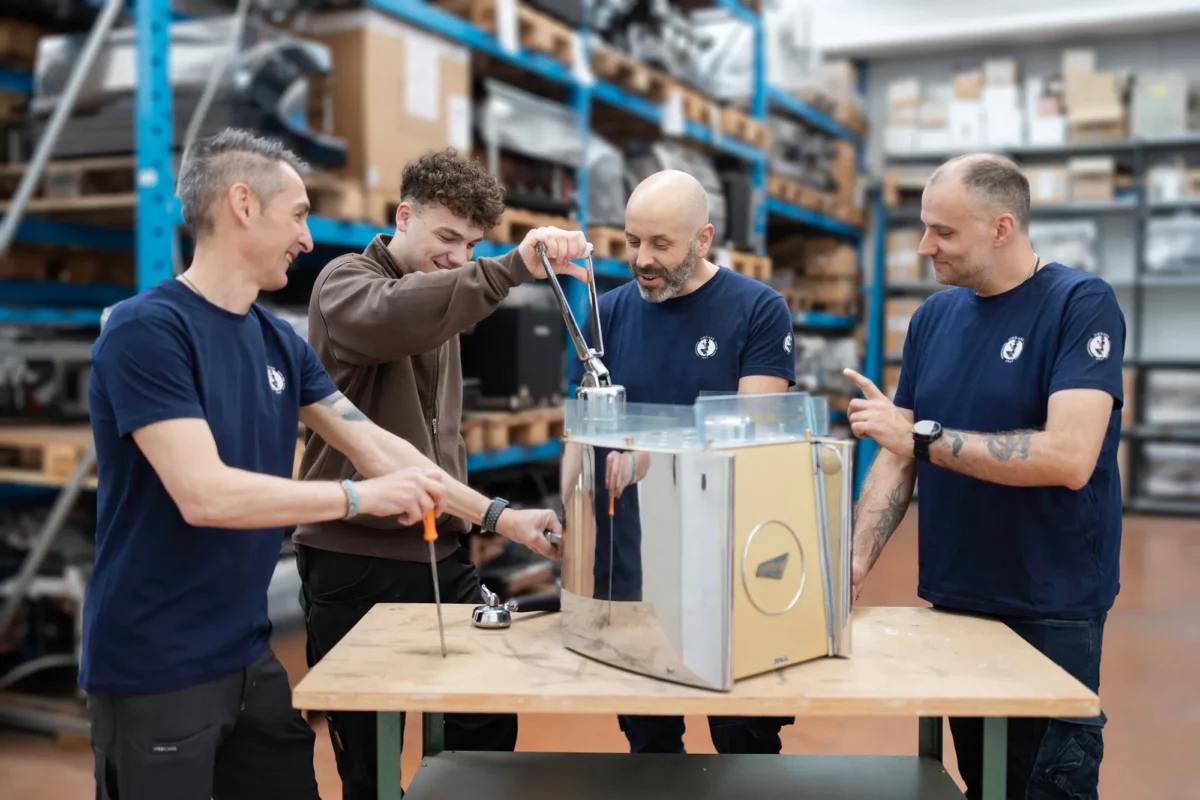 Service Omkafè - Stefano Comai, Maurizio Bortolameotti, Fabrizio Alari, Matteo Ciaghi, Lorenzo Miorelli
